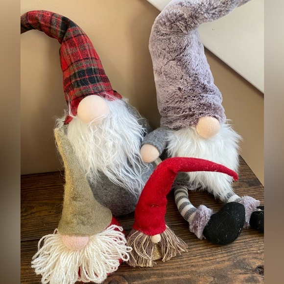 Winter Decorative Gnomes - Picture 1 of 1